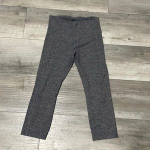 Lorna Jane active leggings capri medium gray‎